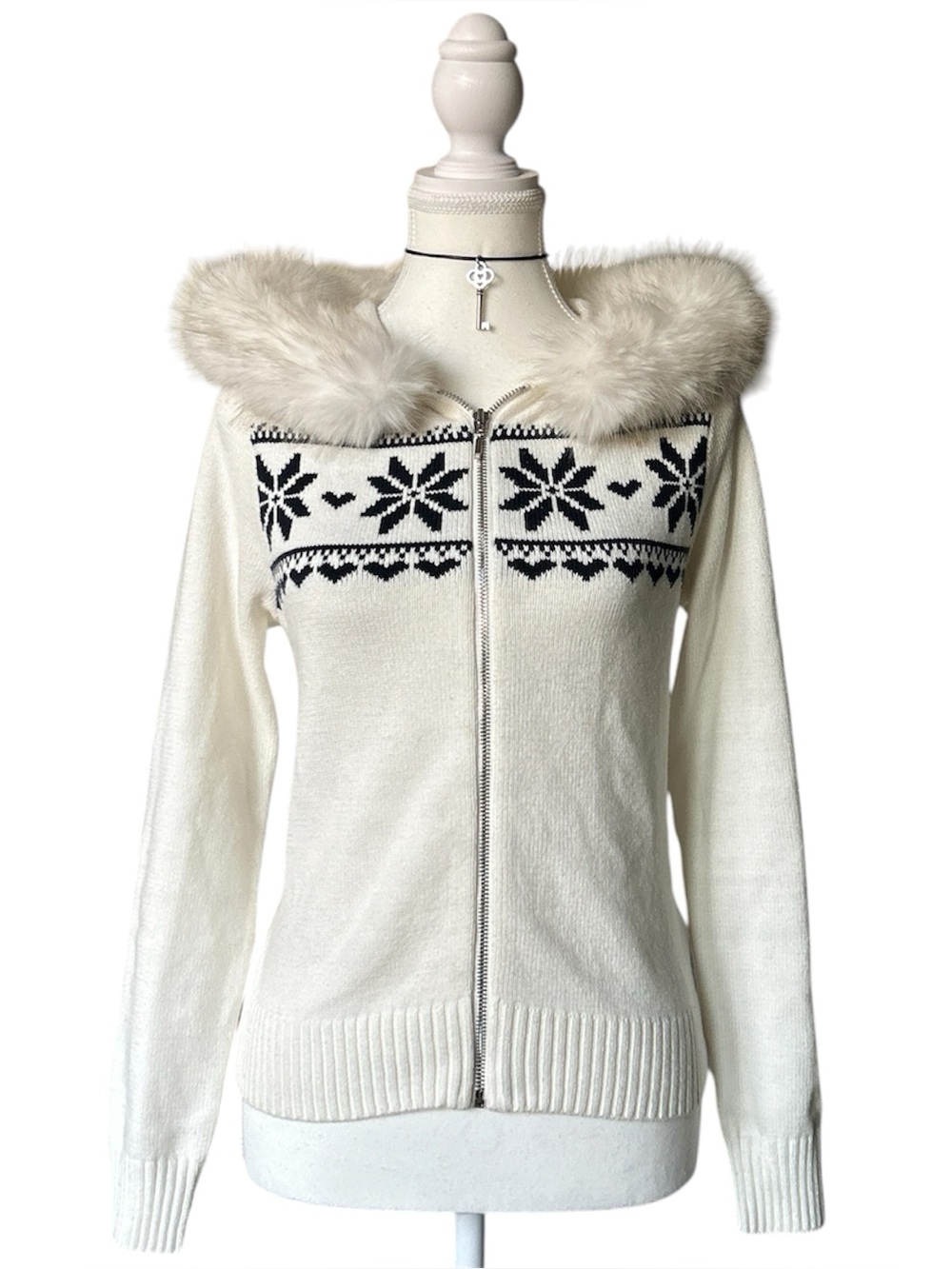 Y2K Coquette “Hollister” Off White Faux Fur Trim Zip-up Hoodie Sweater